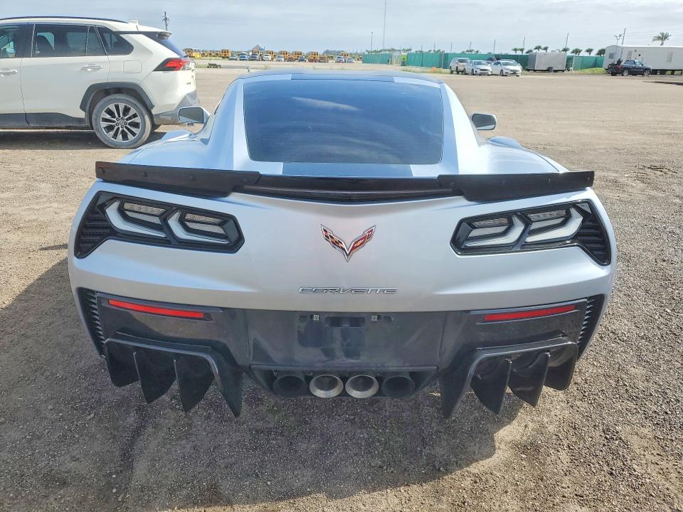 Photo 6 from auction – 2017 CHEVROLET CORVETTE with VIN 1G1YX2D75H5111829