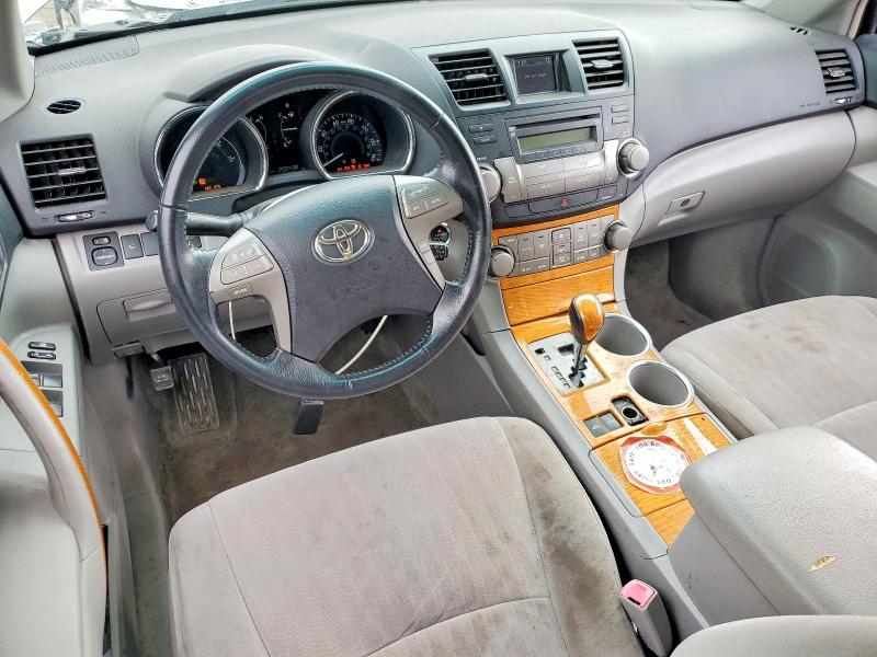 Photo 8 from auction – 2009 TOYOTA HIGHLANDER with VIN JTEEW41A792027776