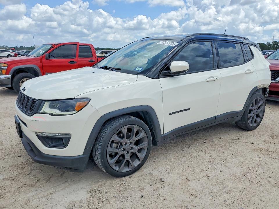 JEEP COMPASS 2019 with VIN 3C4NJCCB8KT667566 - Photo from auction