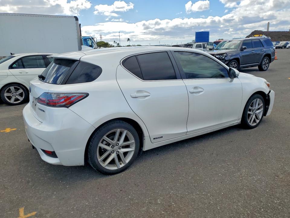 Photo 3 from auction – 2016 LEXUS CT with VIN JTHKD5BH4G2258371
