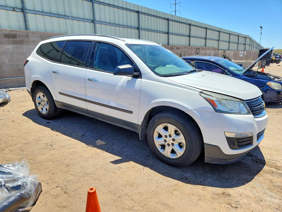 Photo 4 from auction – 2017 CHEVROLET TRAVERSE with VIN 1GNKRFKDXHJ228344