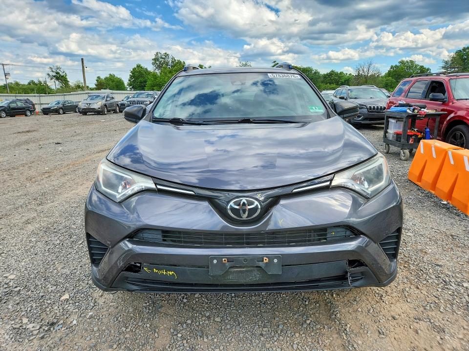 Photo 5 from auction – 2018 TOYOTA RAV4 with VIN JTMBFREV1JJ221103