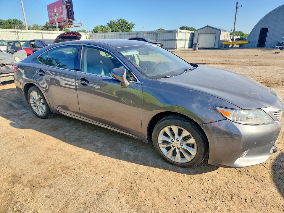 Photo 4 from auction – 2013 LEXUS ES with VIN JTHBW1GG4D2010720
