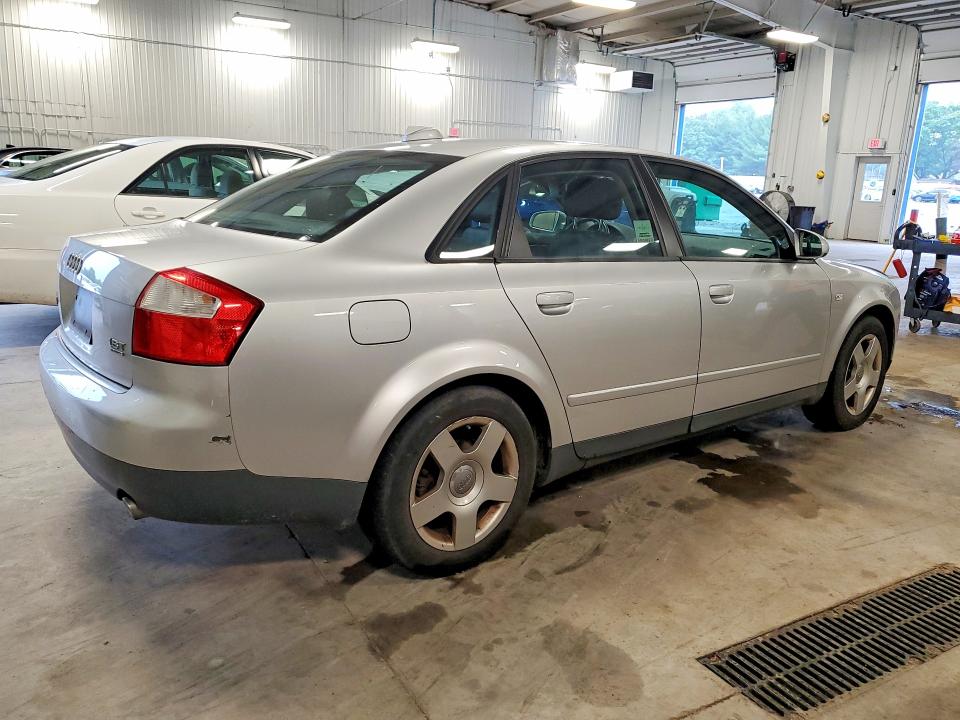 Photo 3 from auction – 2004 AUDI A4 with VIN WAULC68E64A072860
