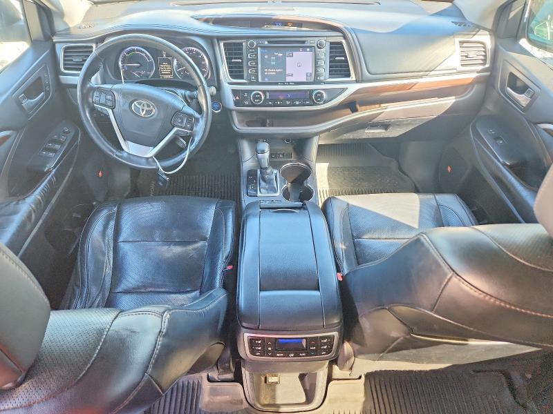 Photo 8 from auction – 2016 TOYOTA HIGHLANDER with VIN 5TDDCRFH7GS014737