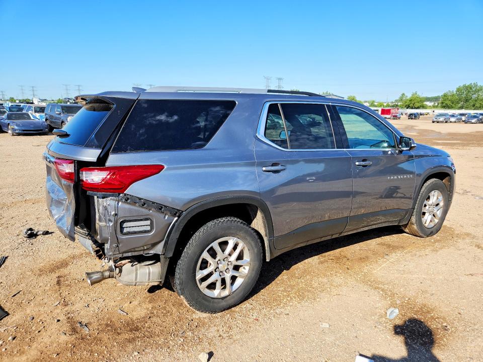 Photo 3 from auction – 2018 CHEVROLET TRAVERSE with VIN 1GNERGKW6JJ192078