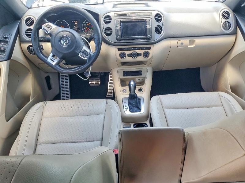 Photo 8 from auction – 2016 VOLKSWAGEN TIGUAN with VIN WVGAV7AX5GW021519
