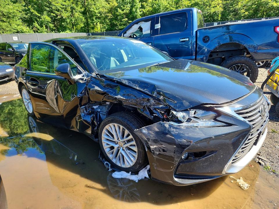 Photo 4 from auction – 2018 LEXUS ES with VIN 58ABK1GG5JU101951