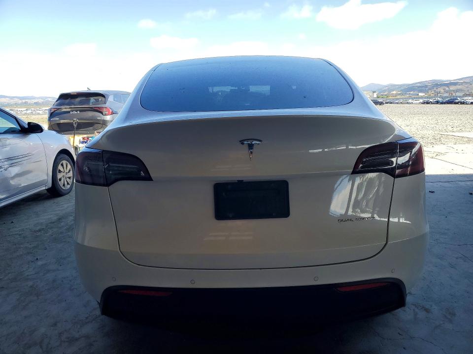 Снимка 6 от търг – 2021 TESLA MODEL Y с VIN 5YJYGDEE2MF161810