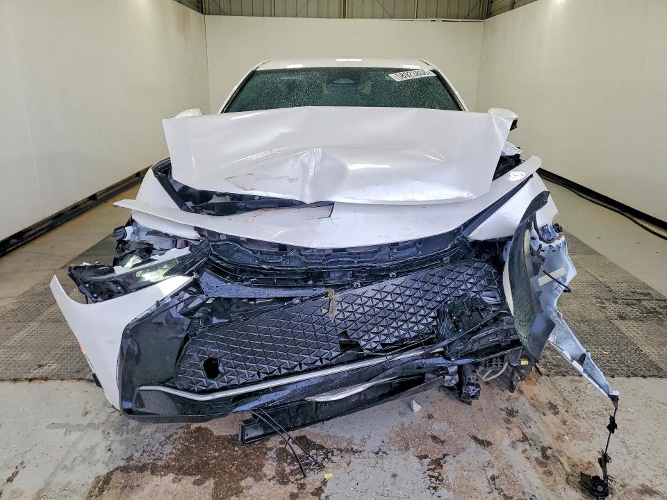 Photo 5 from auction – 2023 TOYOTA CROWN with VIN JTDAAAAF1P3004349
