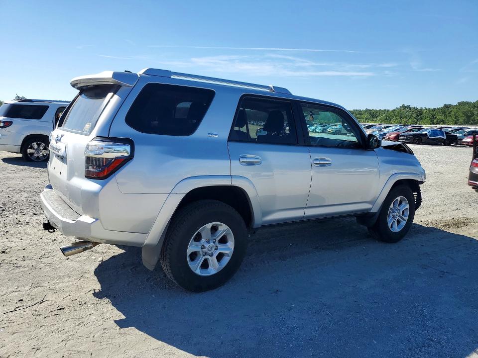 Photo 3 from auction – 2017 TOYOTA 4RUNNER with VIN JTEZU5JR0H5162355