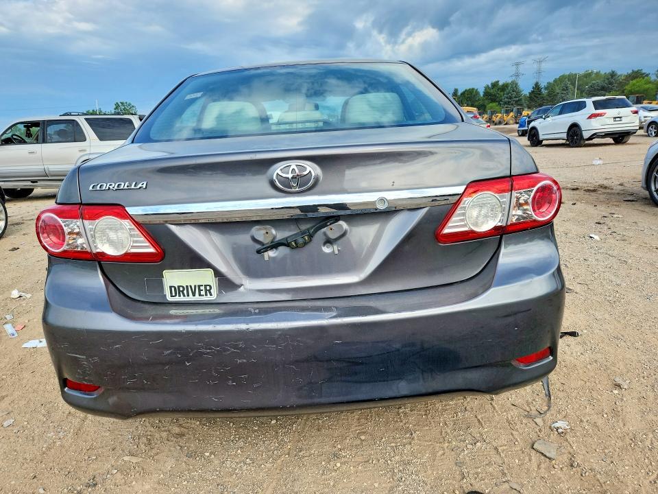 Foto 6 de la subasta – 2013 TOYOTA COROLLA con VIN 5YFBU4EE8DP125851
