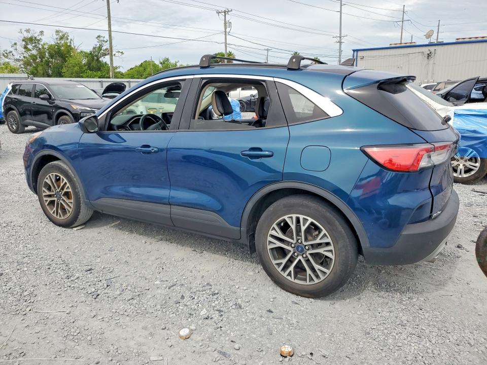 Photo 2 from auction – 2020 FORD ESCAPE with VIN 1FMCU9H61LUC78333