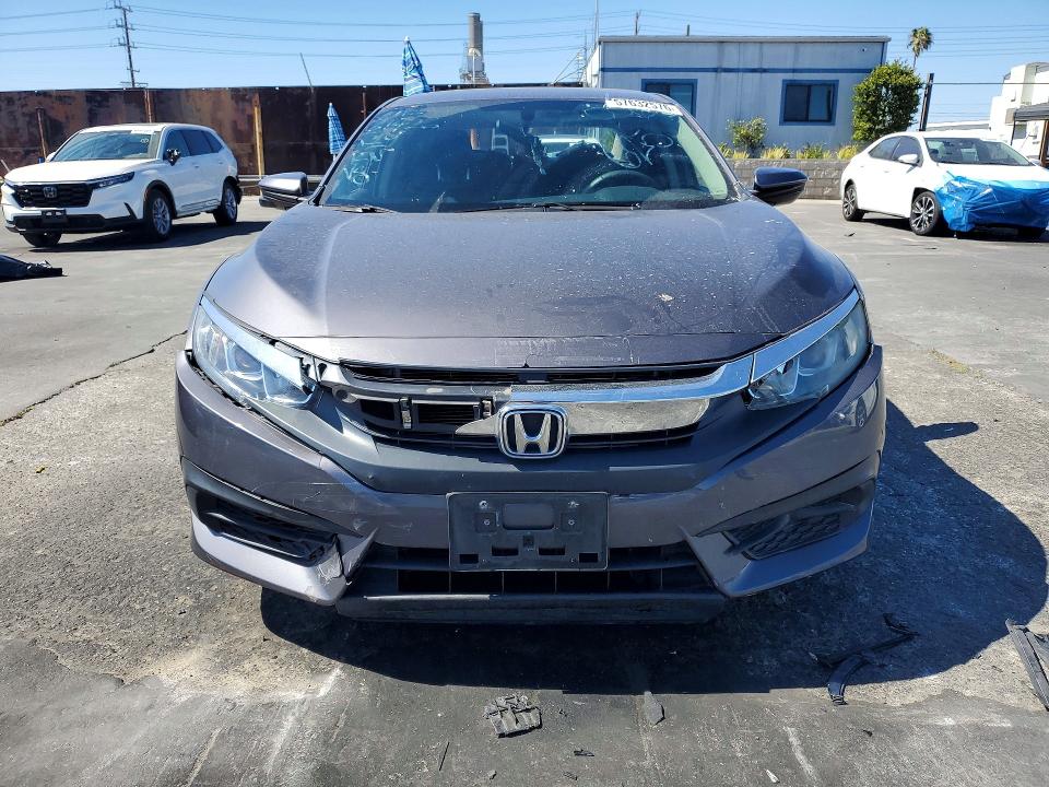 Photo 5 from auction – 2018 HONDA CIVIC with VIN 2HGFC2F74JH550060