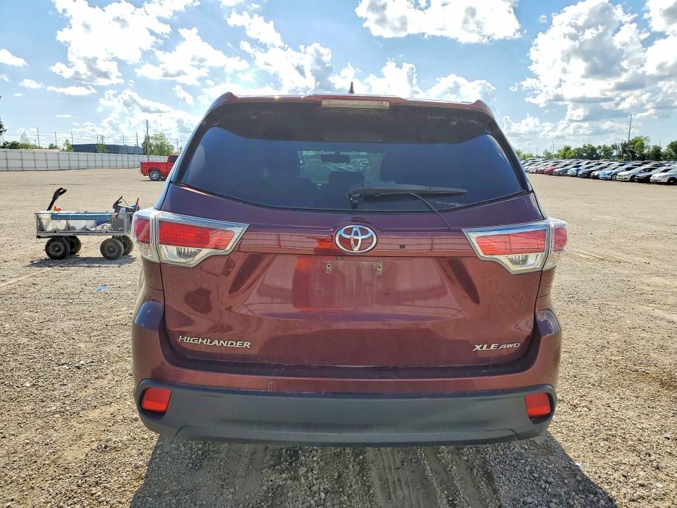 Photo 6 from auction – 2015 TOYOTA HIGHLANDER with VIN 5TDJKRFH7FS109321