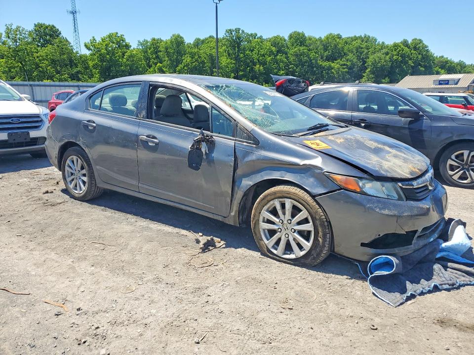 Снимка 4 от търг – 2012 HONDA CIVIC с VIN 2HGFB2F99CH319100