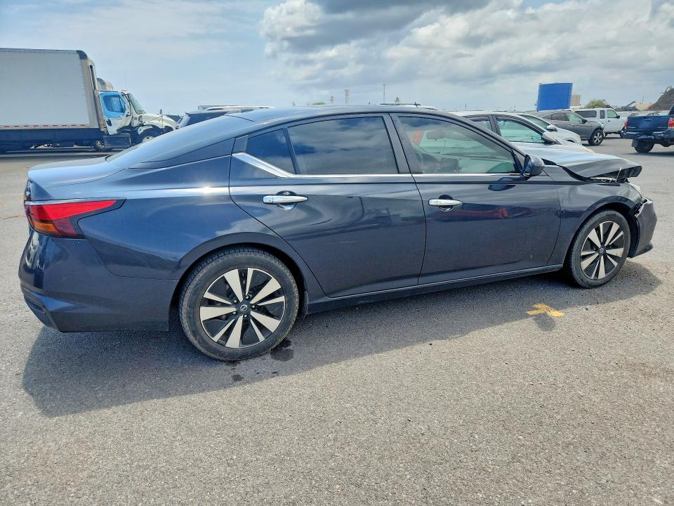 Photo 3 from auction – 2021 NISSAN ALTIMA with VIN 1N4BL4DV8MN371774