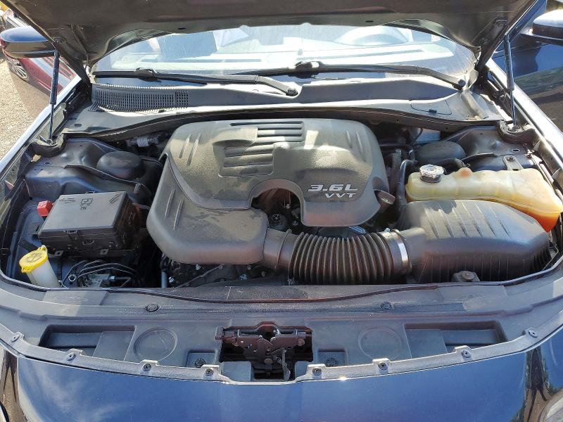 Photo 11 from auction – 2019 CHRYSLER 300 with VIN 2C3CCABGXKH559384