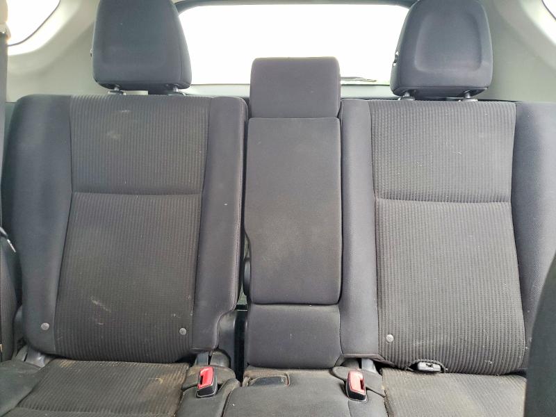 Photo 10 from auction – 2015 TOYOTA RAV4 with VIN JTMBFREVXFD139814