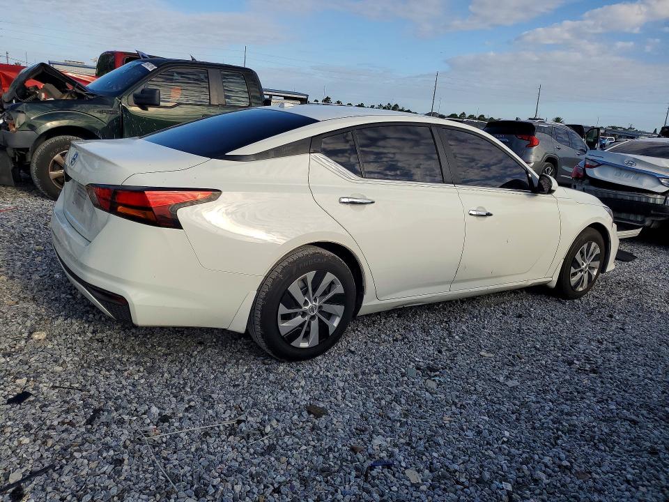 Photo 3 from auction – 2020 NISSAN ALTIMA with VIN 1N4BL4BV7LC179145