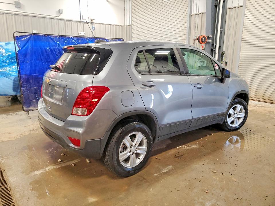 Photo 3 from auction – 2020 CHEVROLET TRAX with VIN 3GNCJNSB3LL205753