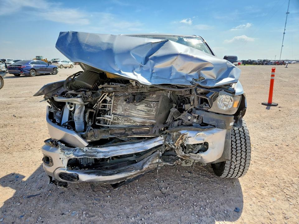 Photo 5 from auction – 2022 RAM 1500 with VIN 1C6RRFFG5NN288653