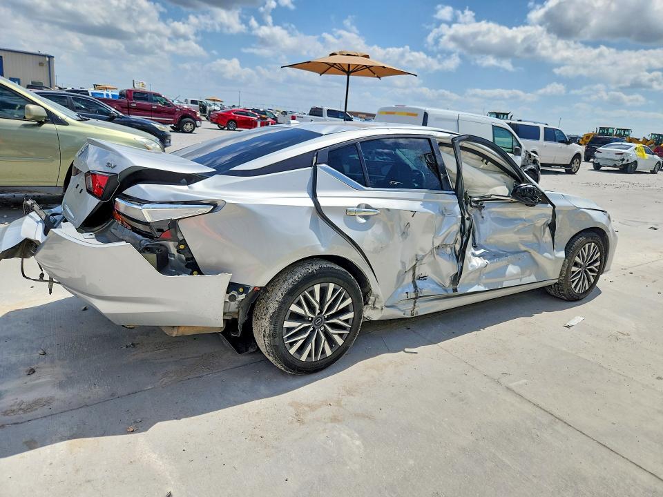 Photo 3 from auction – 2024 NISSAN ALTIMA with VIN 1N4BL4DV4RN340643