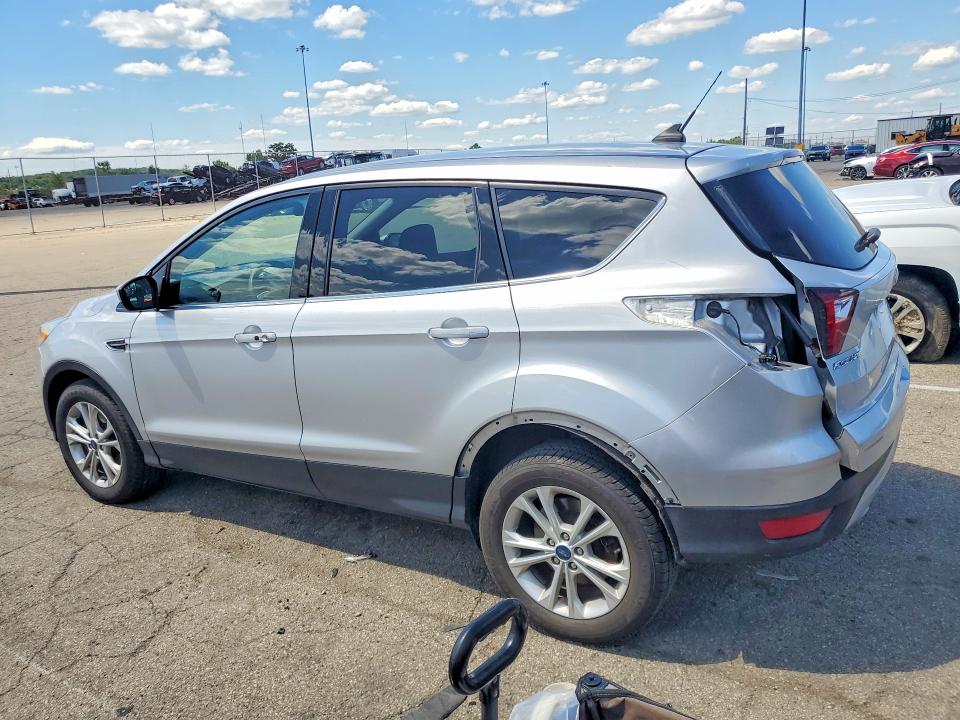 Photo 2 from auction – 2019 FORD ESCAPE with VIN 1FMCU9GD8KUA93923