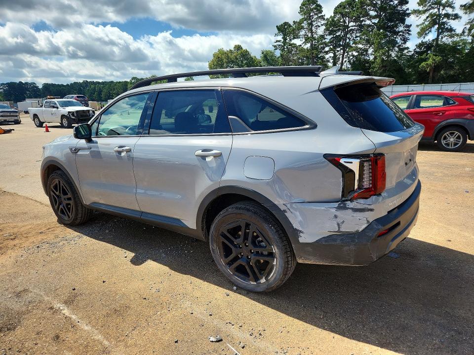 Photo 2 from auction – 2023 KIA SORENTO with VIN 5XYRHDLFXPG231578