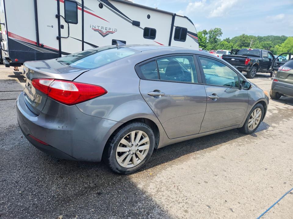 Photo 3 from auction – 2016 KIA FORTE with VIN KNAFX4A6XG5508843