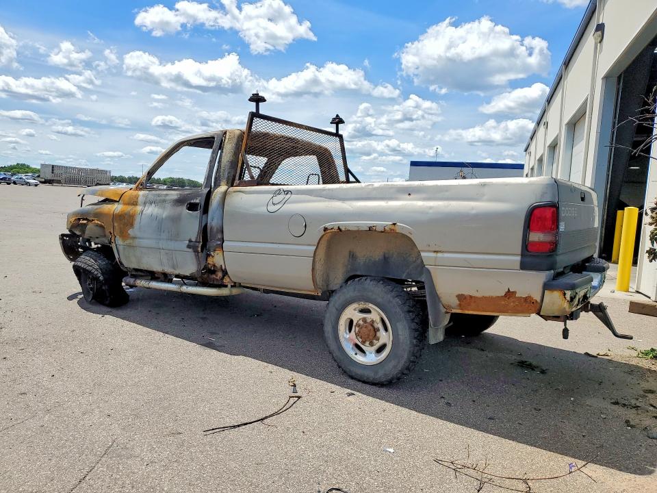 Photo 2 from auction – 2001 DODGE RAM 2500 with VIN 3B7KF26Z61M269630