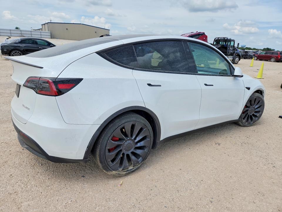 Photo 3 from auction – 2024 TESLA MODEL Y with VIN 7SAYGDEF7RA320109