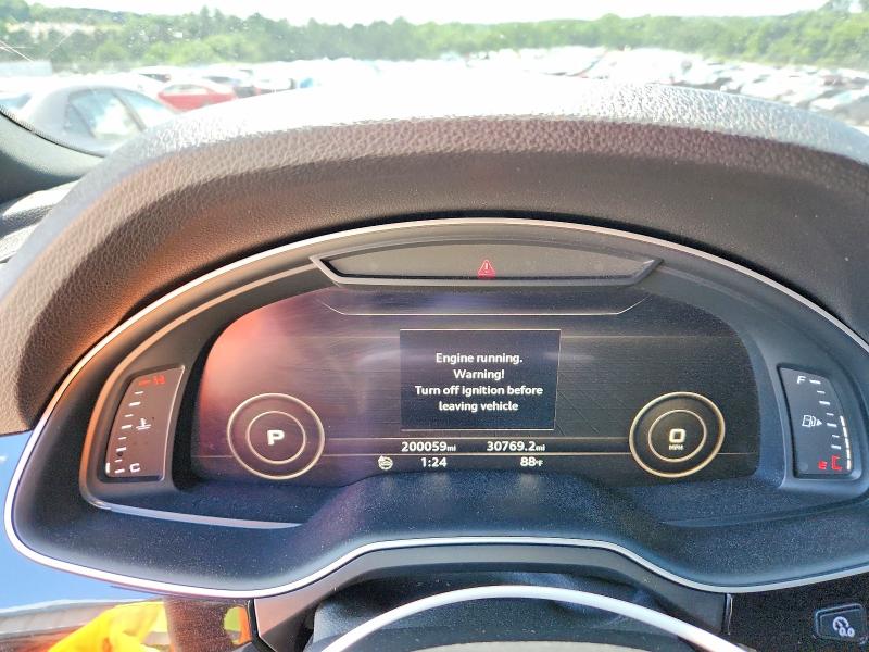 Photo 9 from auction – 2017 AUDI Q7 with VIN WA1LAAF70HD016881