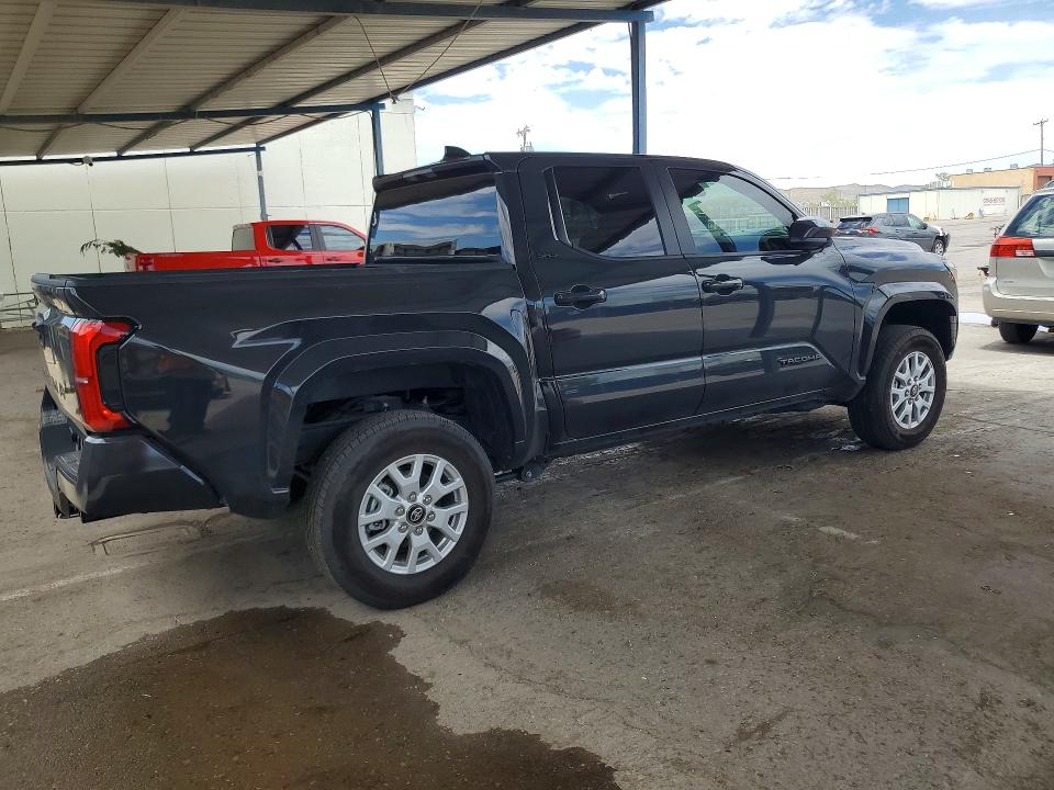 Photo 3 from auction – 2026 TOYOTA TACOMA with VIN 3TMLB5JN1TM248449