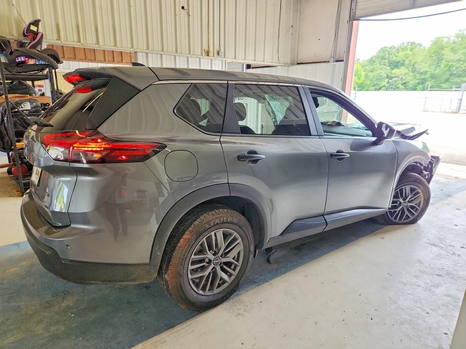 Photo 3 from auction – 2024 NISSAN ROGUE with VIN 5N1BT3AB3RC717193