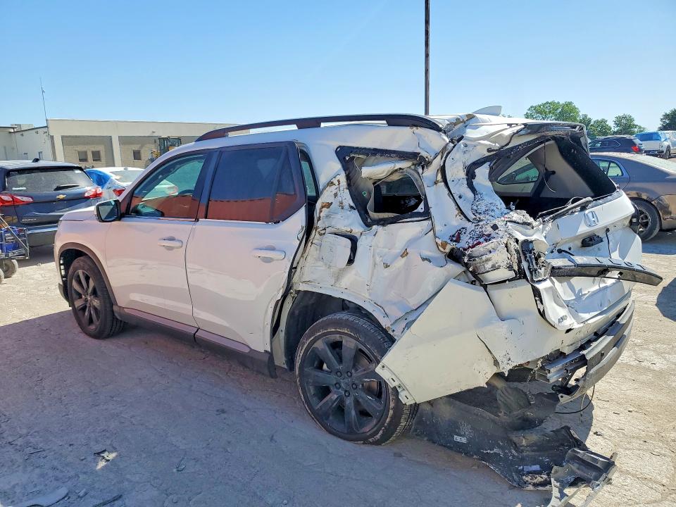 Photo 2 from auction – 2025 HONDA PILOT with VIN 5FNYG1H7XSB112542