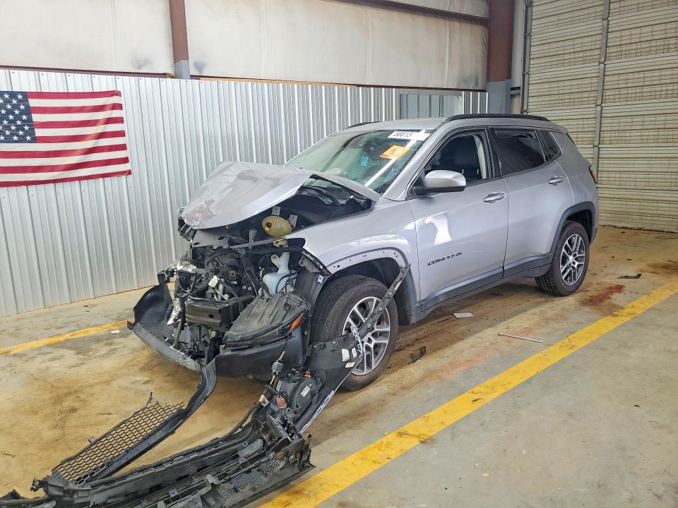 JEEP COMPASS 2017 with VIN 3C4NJDBB0HT688718 - Photo from auction