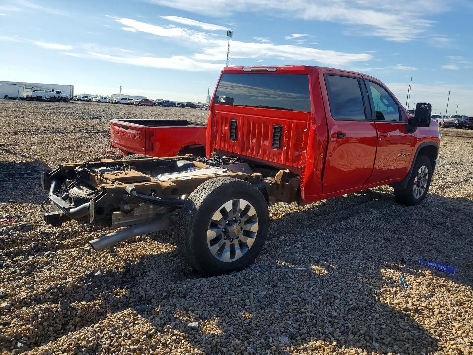 Photo 3 from auction – 2026 CHEVROLET SILVERADO with VIN 1GC4KNE7XTF119593