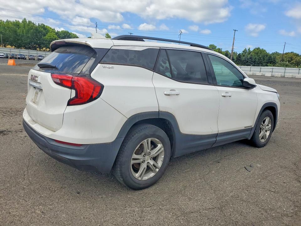 Photo 3 from auction – 2018 GMC TERRAIN with VIN 3GKALNEU6JL202886