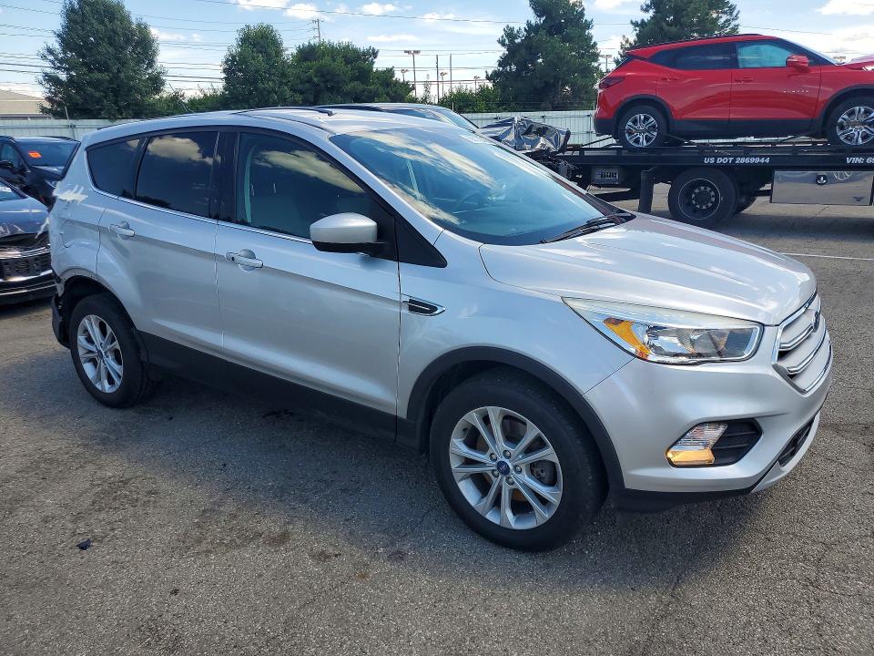 Photo 4 from auction – 2019 FORD ESCAPE with VIN 1FMCU9GD8KUA93923