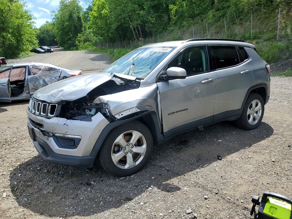 JEEP COMPASS 2019 with VIN 3C4NJDBB8KT628970 - Photo from auction