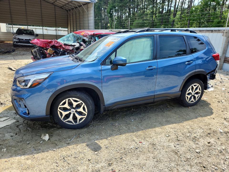 SUBARU FORESTER 2021 with VIN JF2SKAJC9MH539548 - Photo from auction