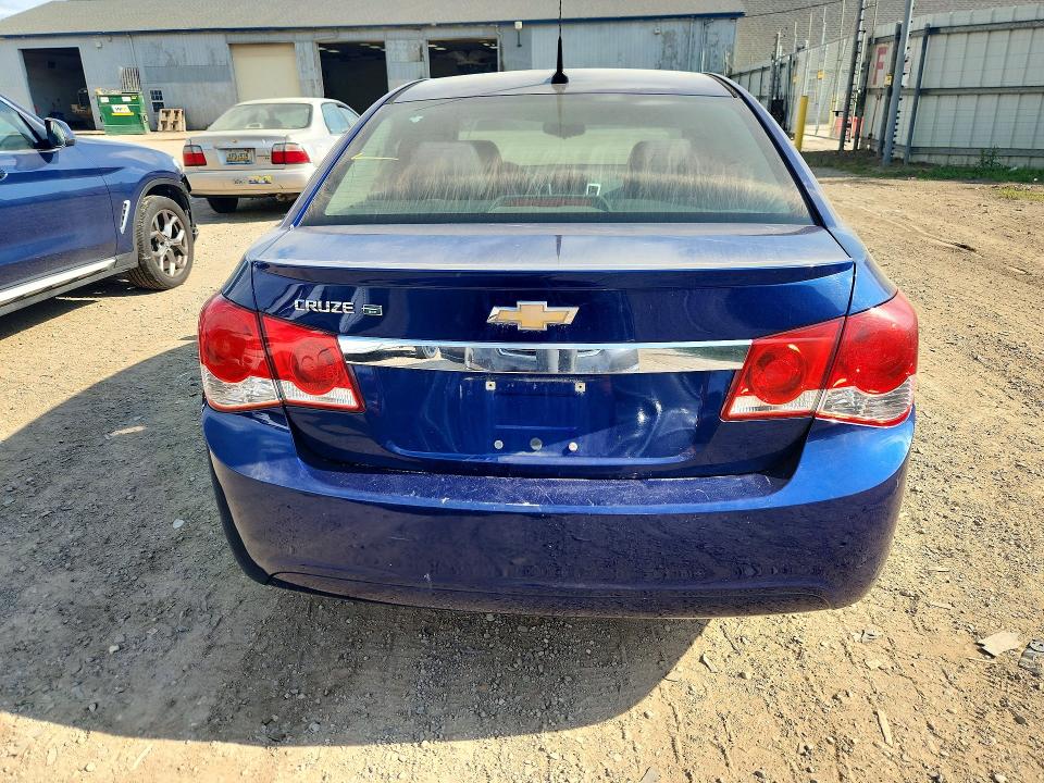 Photo 6 from auction – 2012 CHEVROLET CRUZE with VIN 1G1PC5SH7C7225025