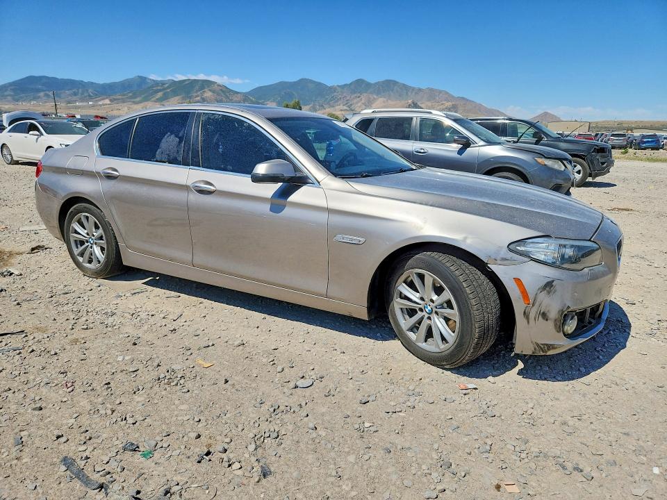 Photo 4 from auction – 2016 BMW 528 with VIN WBA5A5C53GD526601