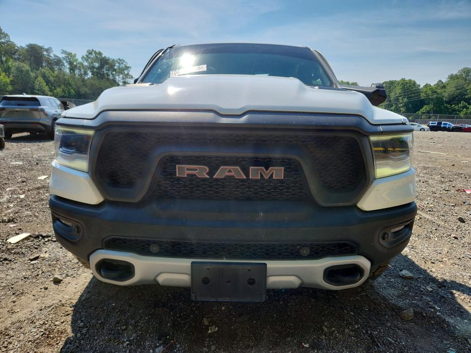 Photo 5 from auction – 2019 RAM 1500 with VIN 1C6SRFET1KN644138