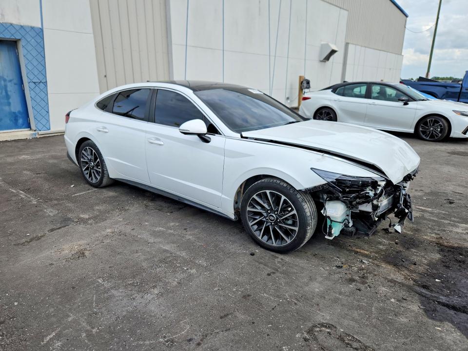 Photo 4 from auction – 2021 HYUNDAI SONATA with VIN 5NPEH4J25MH123792