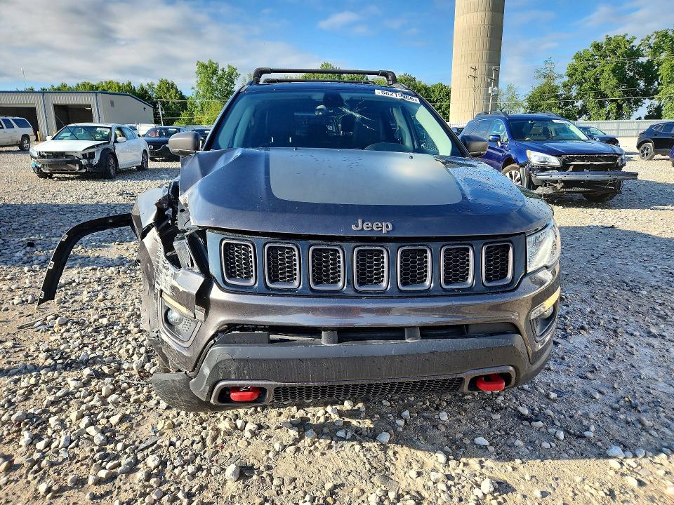 Photo 5 from auction – 2018 JEEP COMPASS with VIN 3C4NJDDB8JT231089