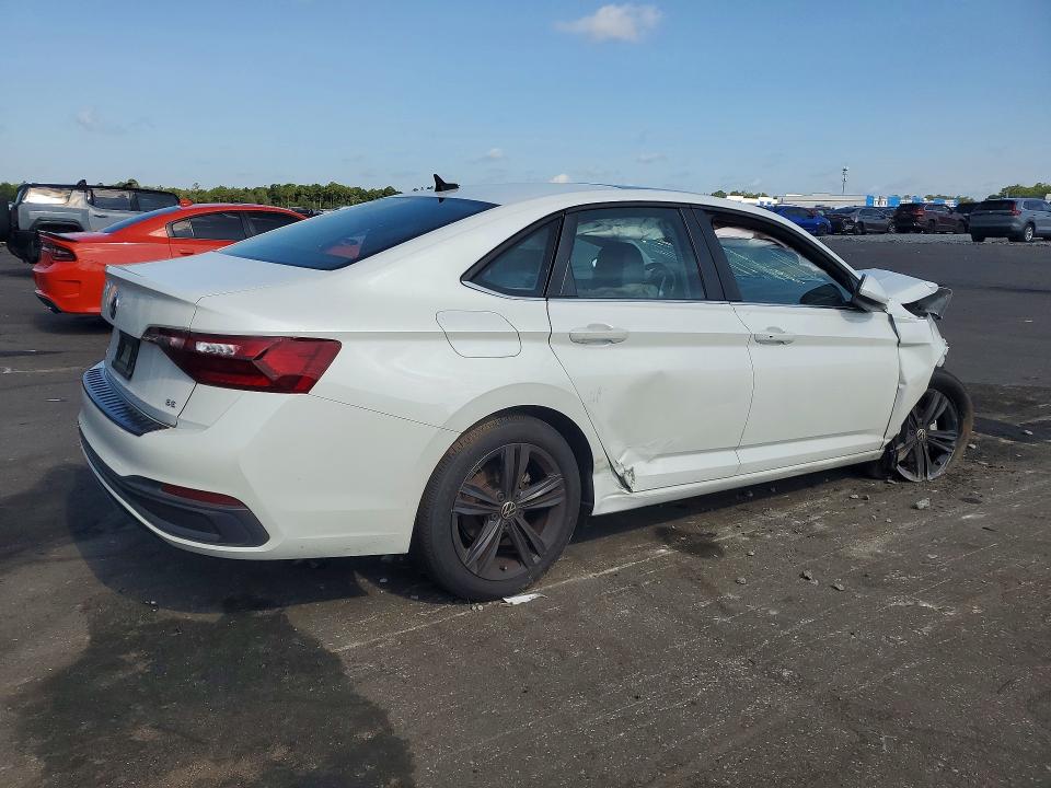 Photo 3 from auction – 2024 VOLKSWAGEN JETTA with VIN 3VW7M7BU8RM004364