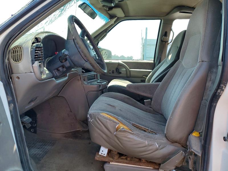 Photo 7 from auction – 2000 CHEVROLET ASTRO with VIN 1GNDM19W9YB123385