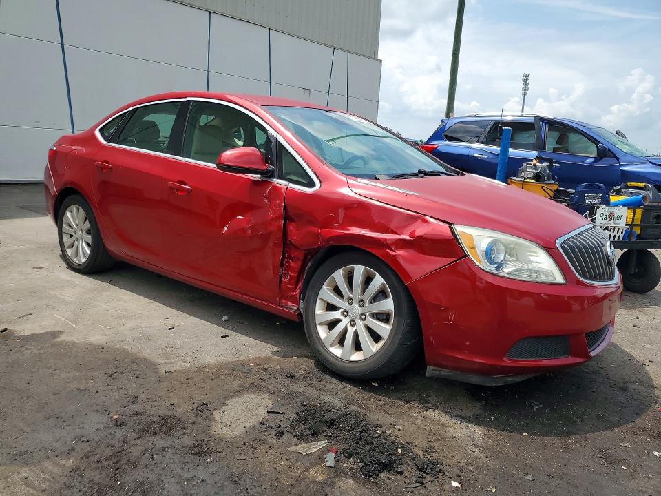 Снимка 4 от търг – 2015 BUICK VERANO с VIN 1G4PP5SK2F4165180